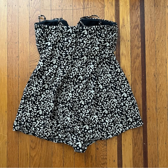 Miou Muse leopard animal print jumpsuit romper M medium EUC - Picture 4 of 5